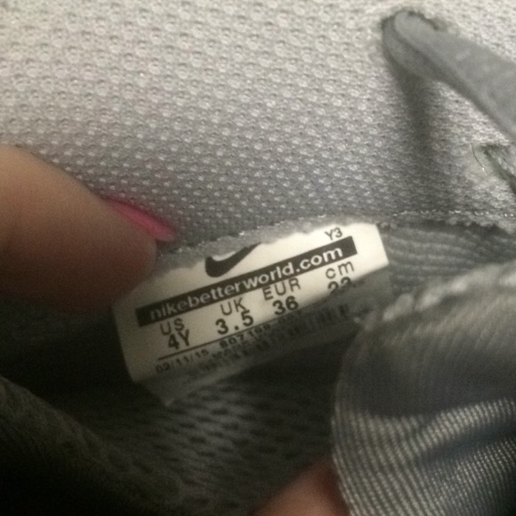SOLD! Nike Wolf grey foamposite - Picture 5 of 7